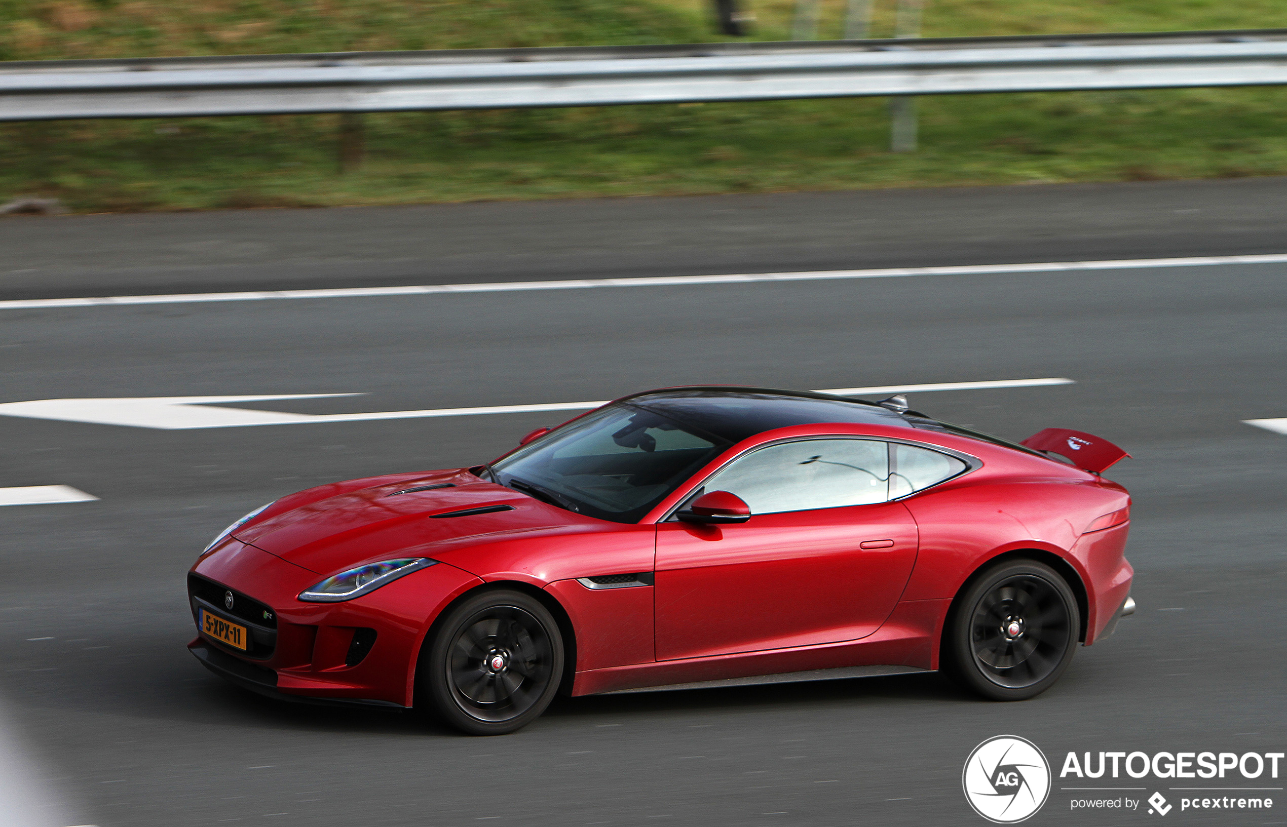 Jaguar F-TYPE R Coupé