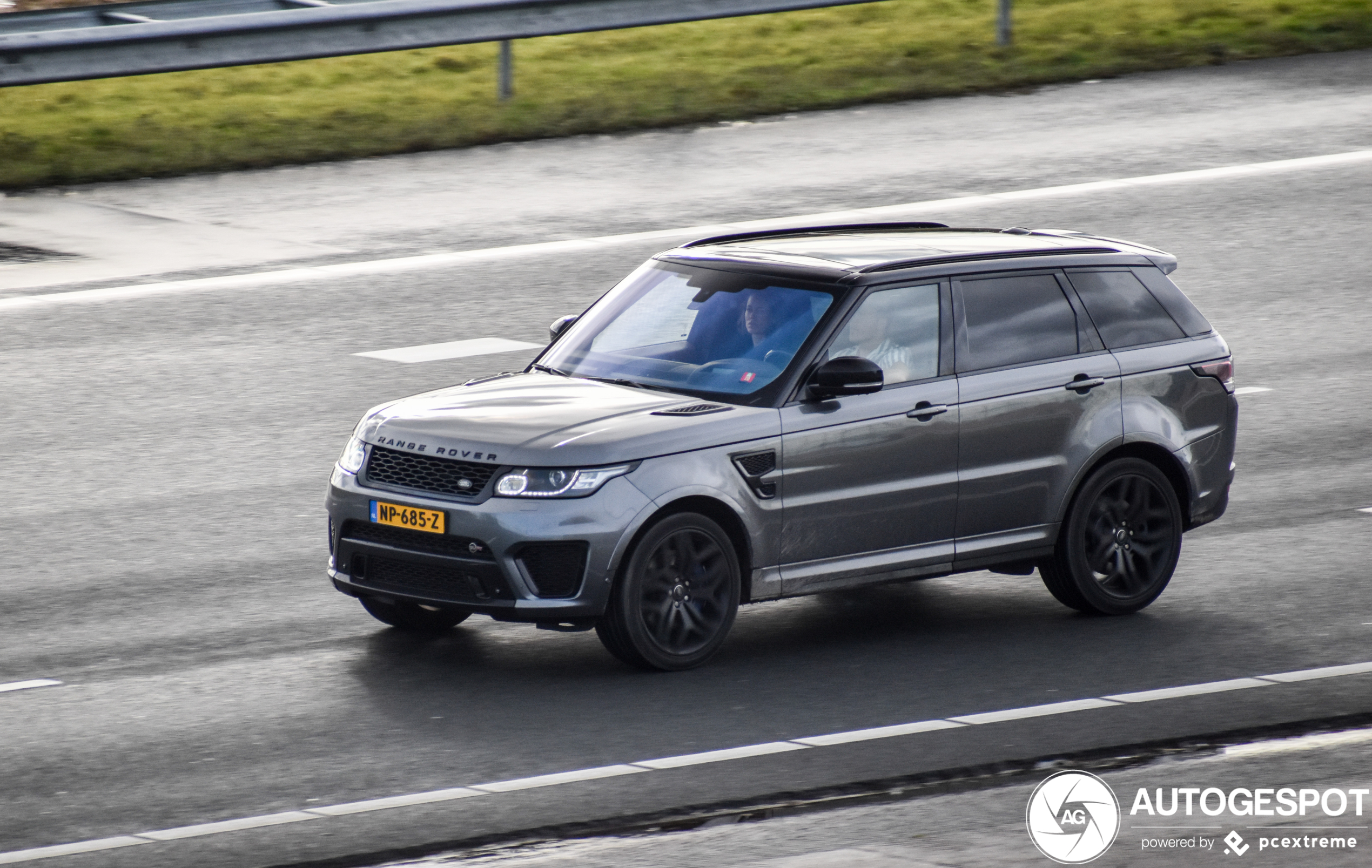 Land Rover Range Rover Sport SVR