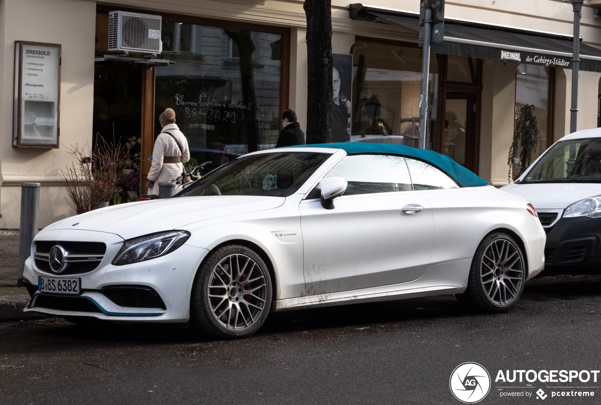 Mercedes-AMG C 63 S Convertible A205 Ocean Blue Edition