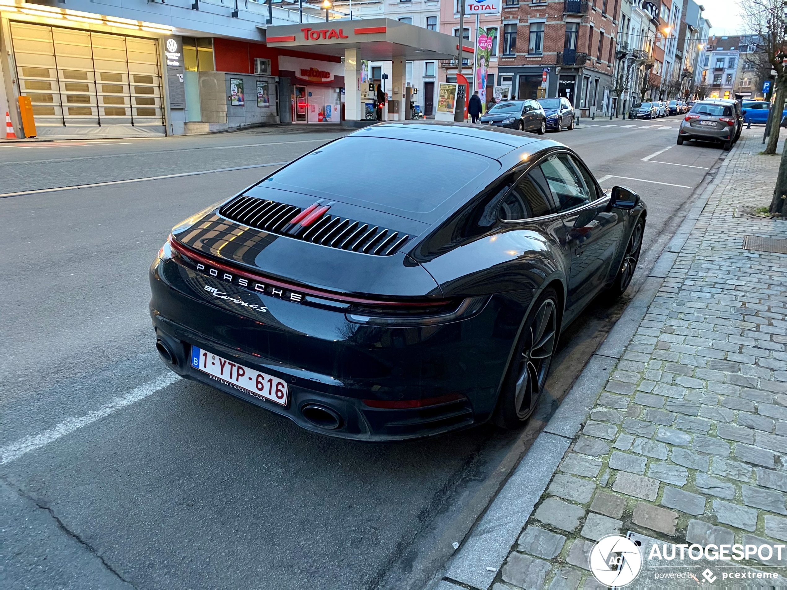 Porsche 992 Carrera 4S