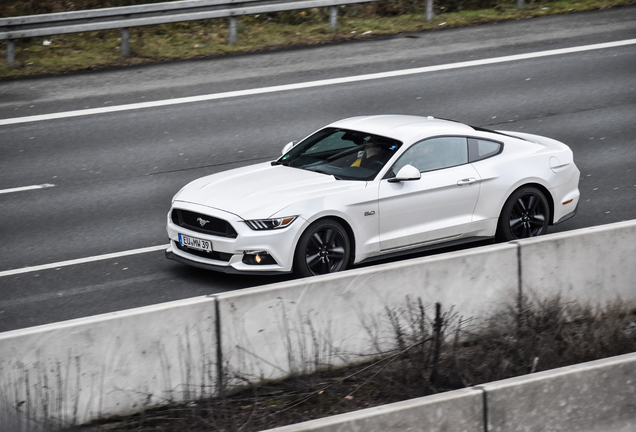 Ford Mustang GT 2015