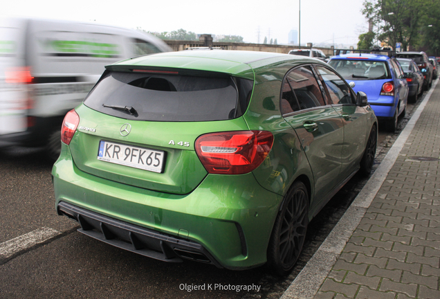 Mercedes-AMG A 45 W176 2015