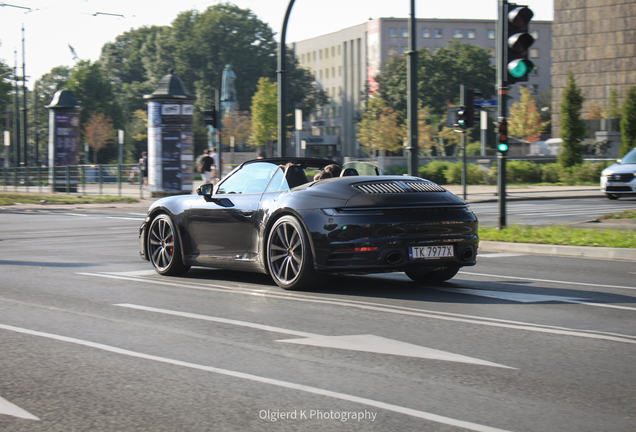 Porsche 992 Carrera 4S Cabriolet