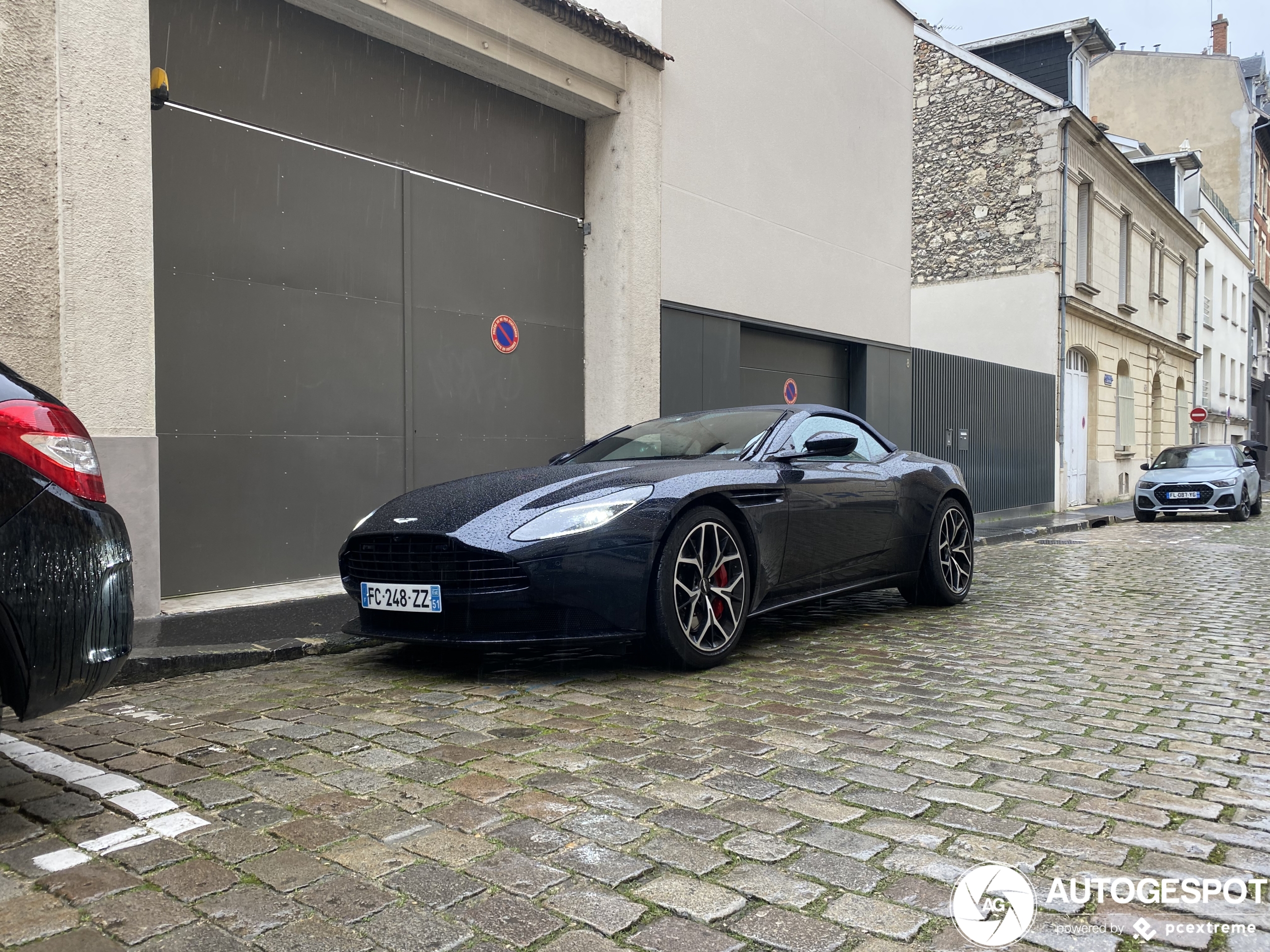 Aston Martin DB11 V8 Volante