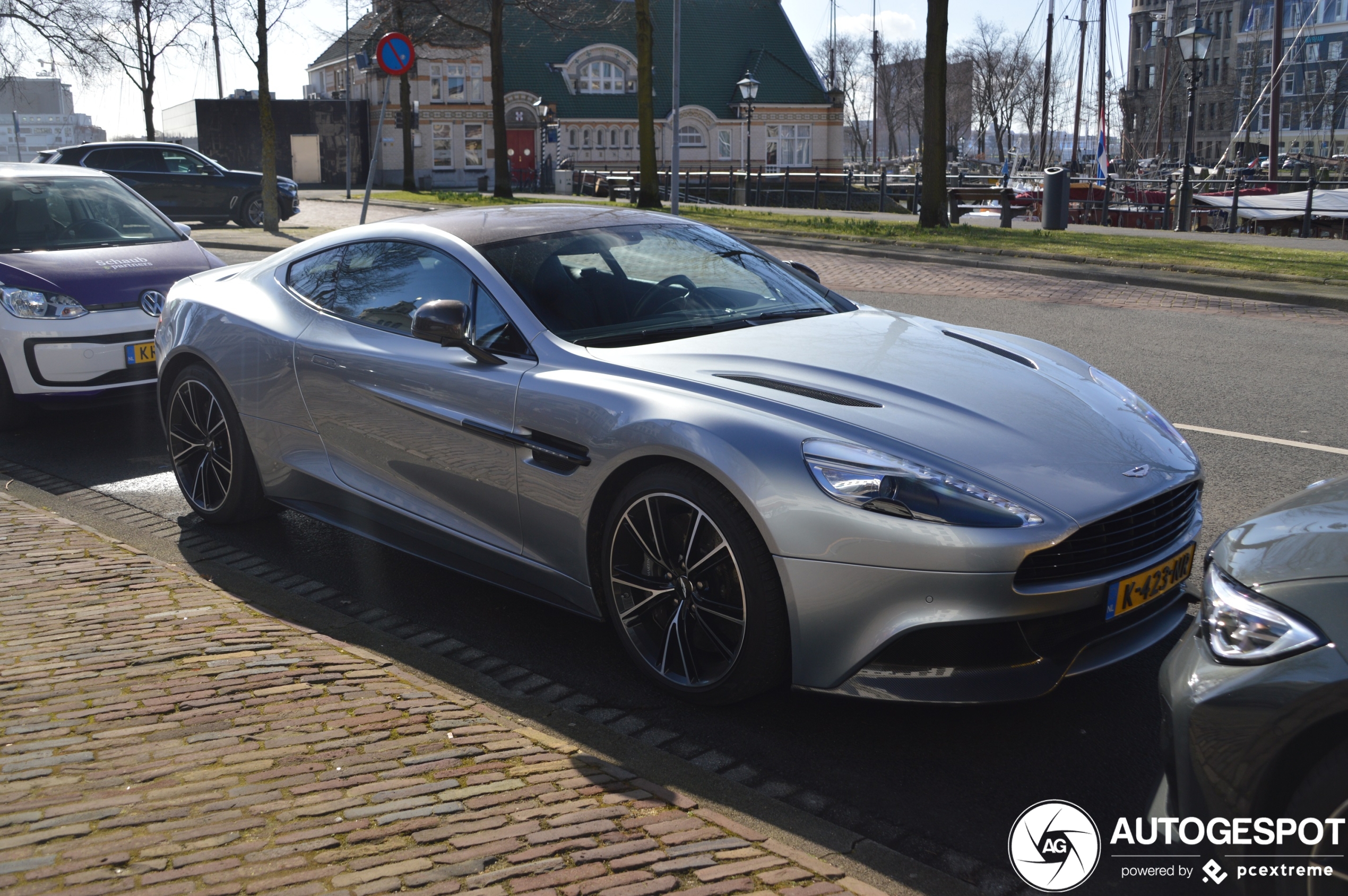 Aston Martin Vanquish 2013