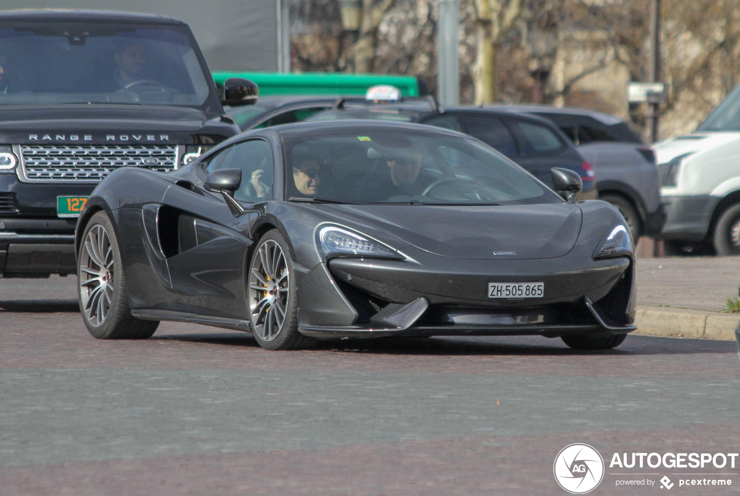 McLaren 570GT