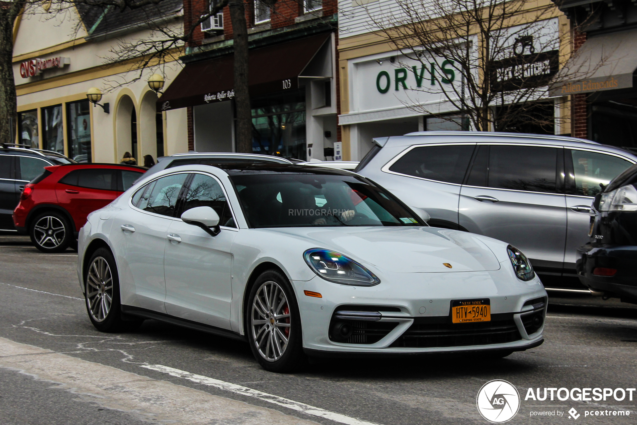 Porsche 971 Panamera Turbo