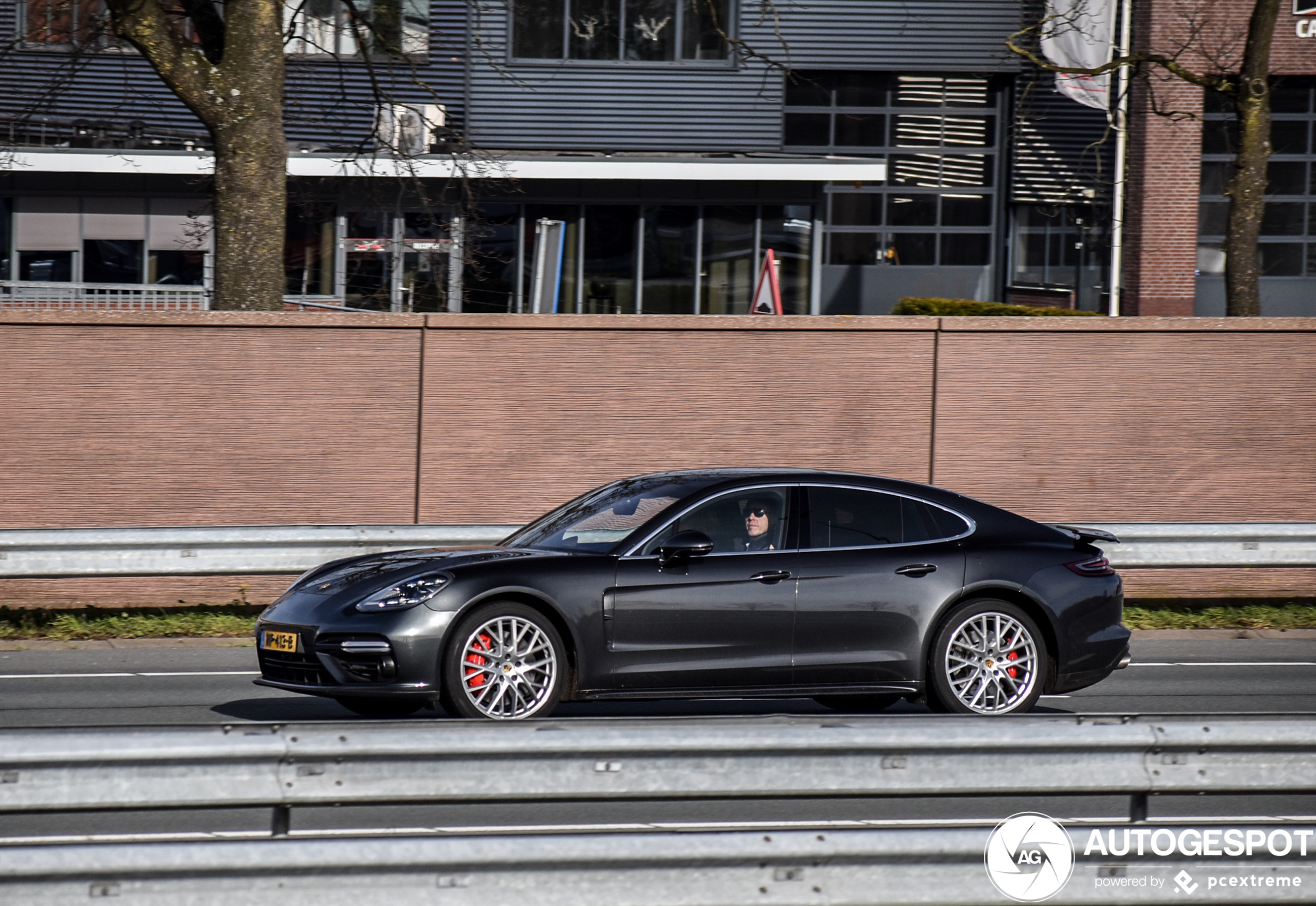 Porsche 971 Panamera Turbo