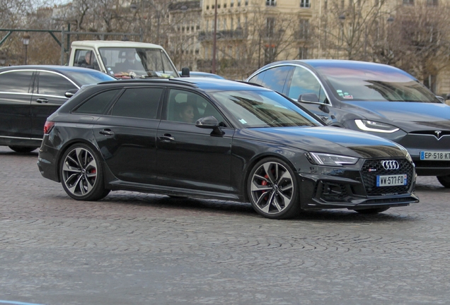 Audi RS4 Avant B9