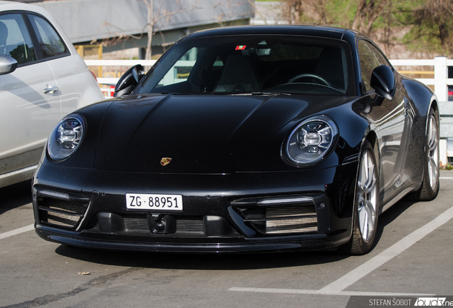 Porsche 992 Carrera 4S