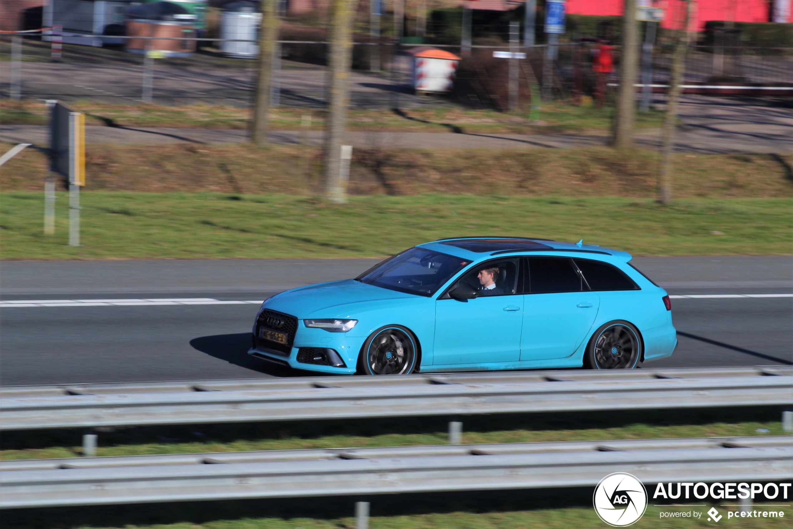 Audi RS6 Avant C7 2015