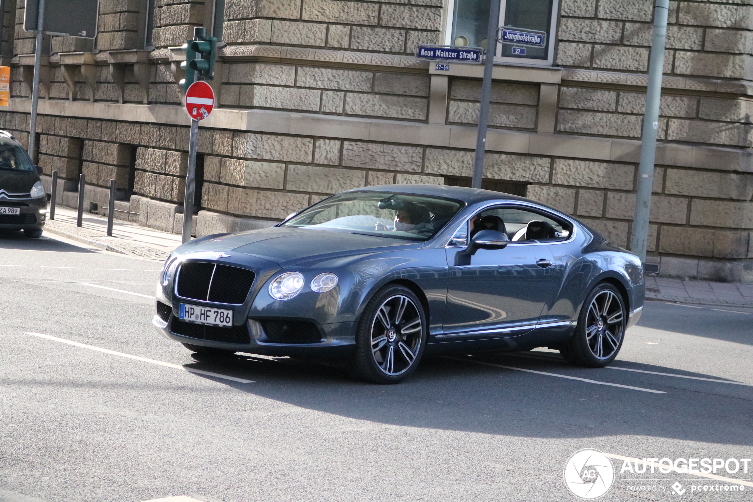 Bentley Continental GT V8