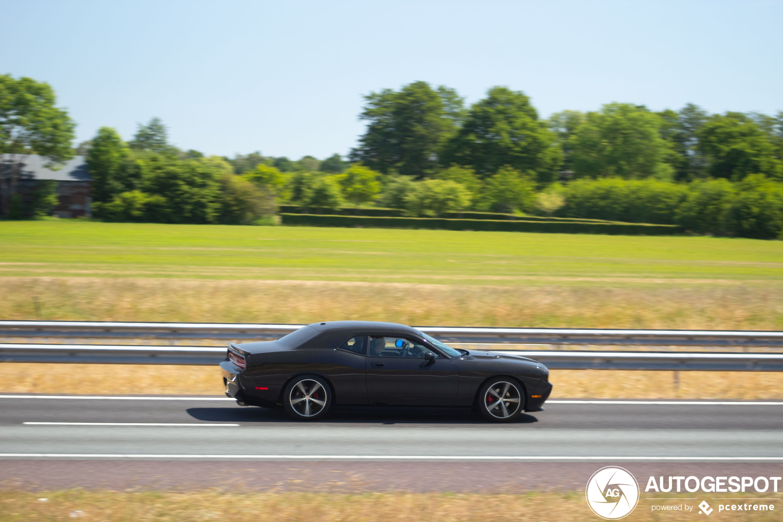 Dodge Challenger SRT-8