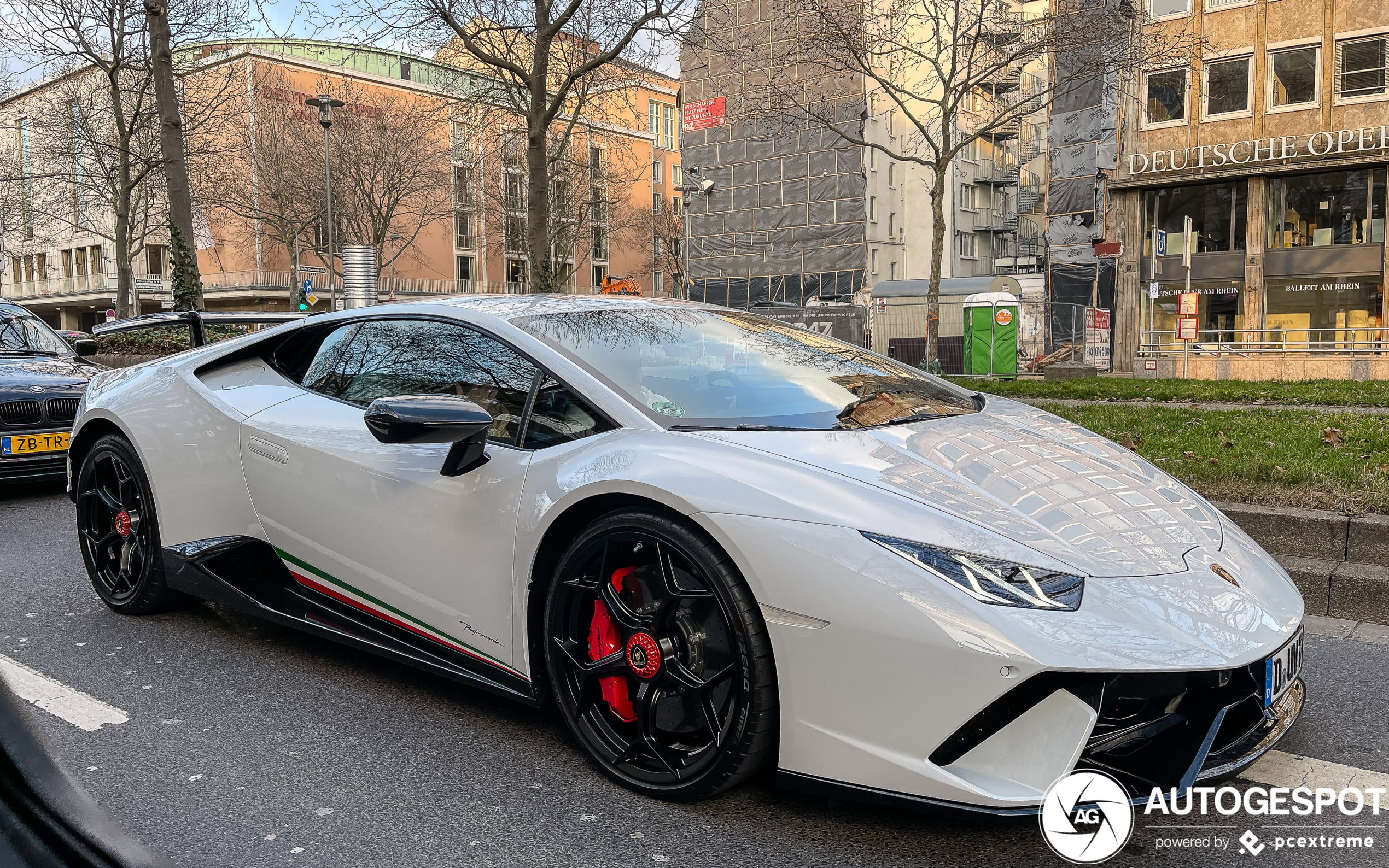 Lamborghini Huracán LP640-4 Performante