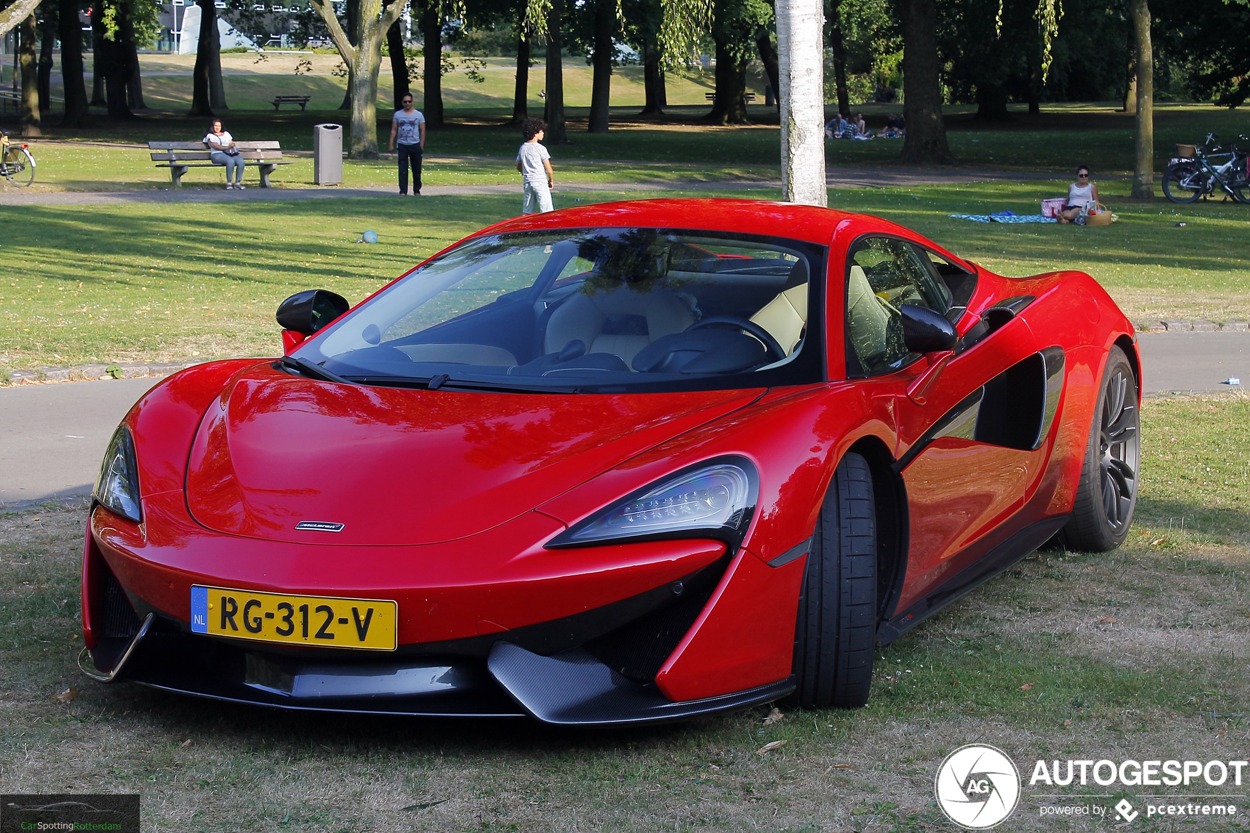 McLaren 570S