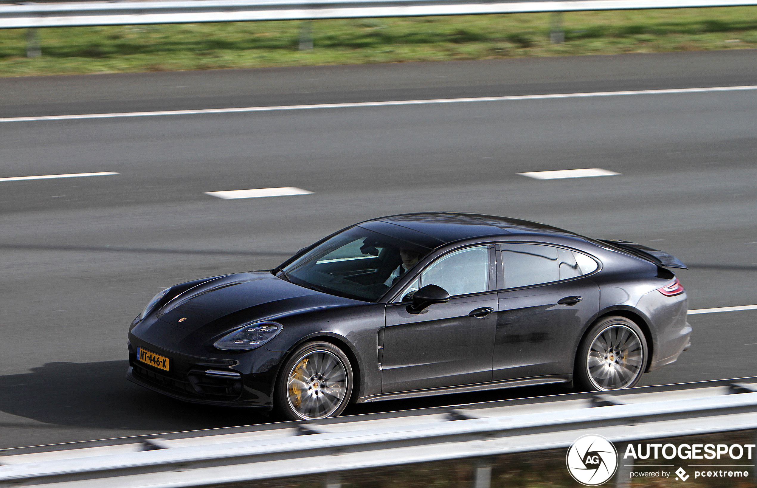 Porsche 971 Panamera Turbo