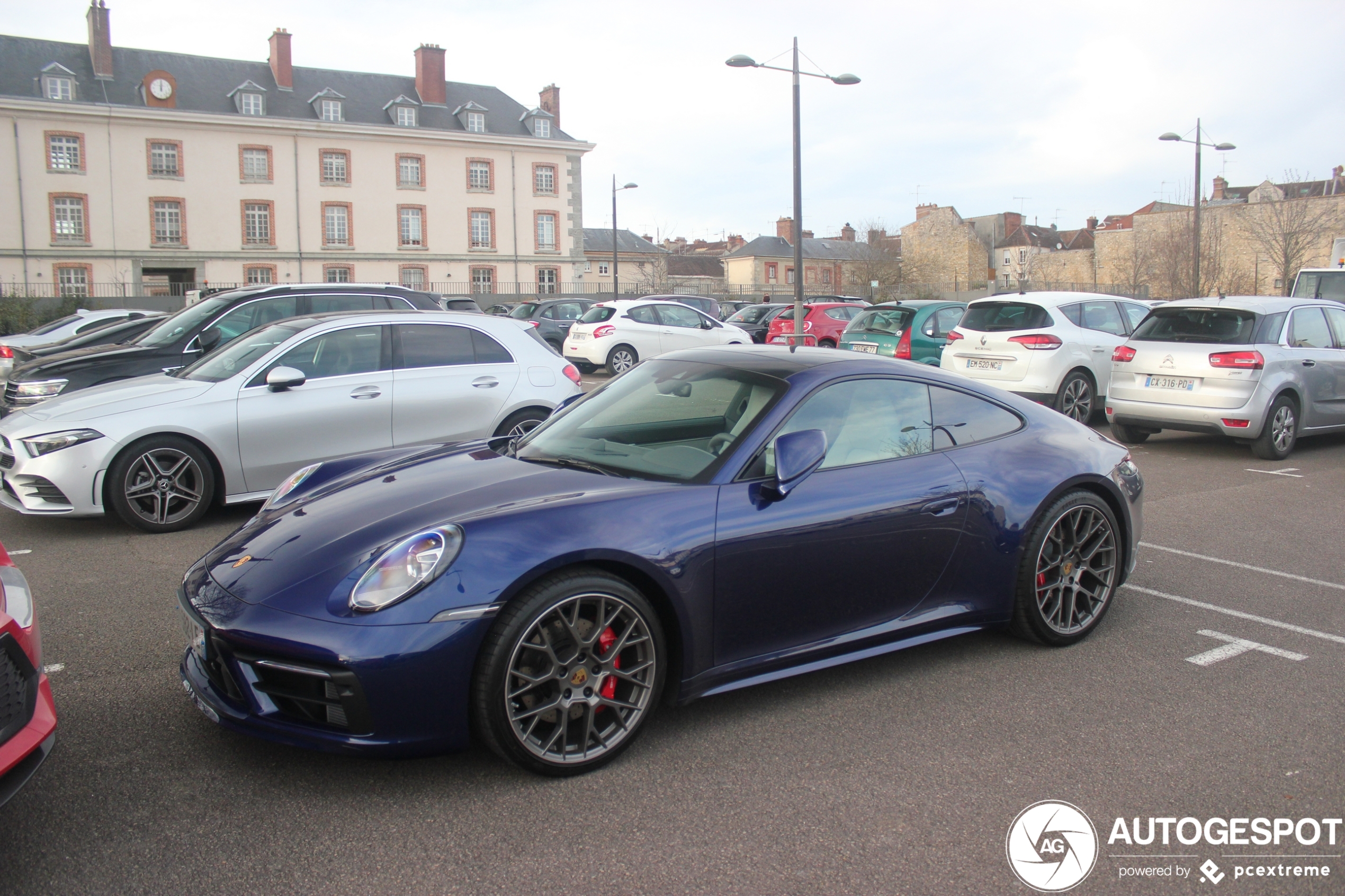 Porsche 992 Carrera 4S