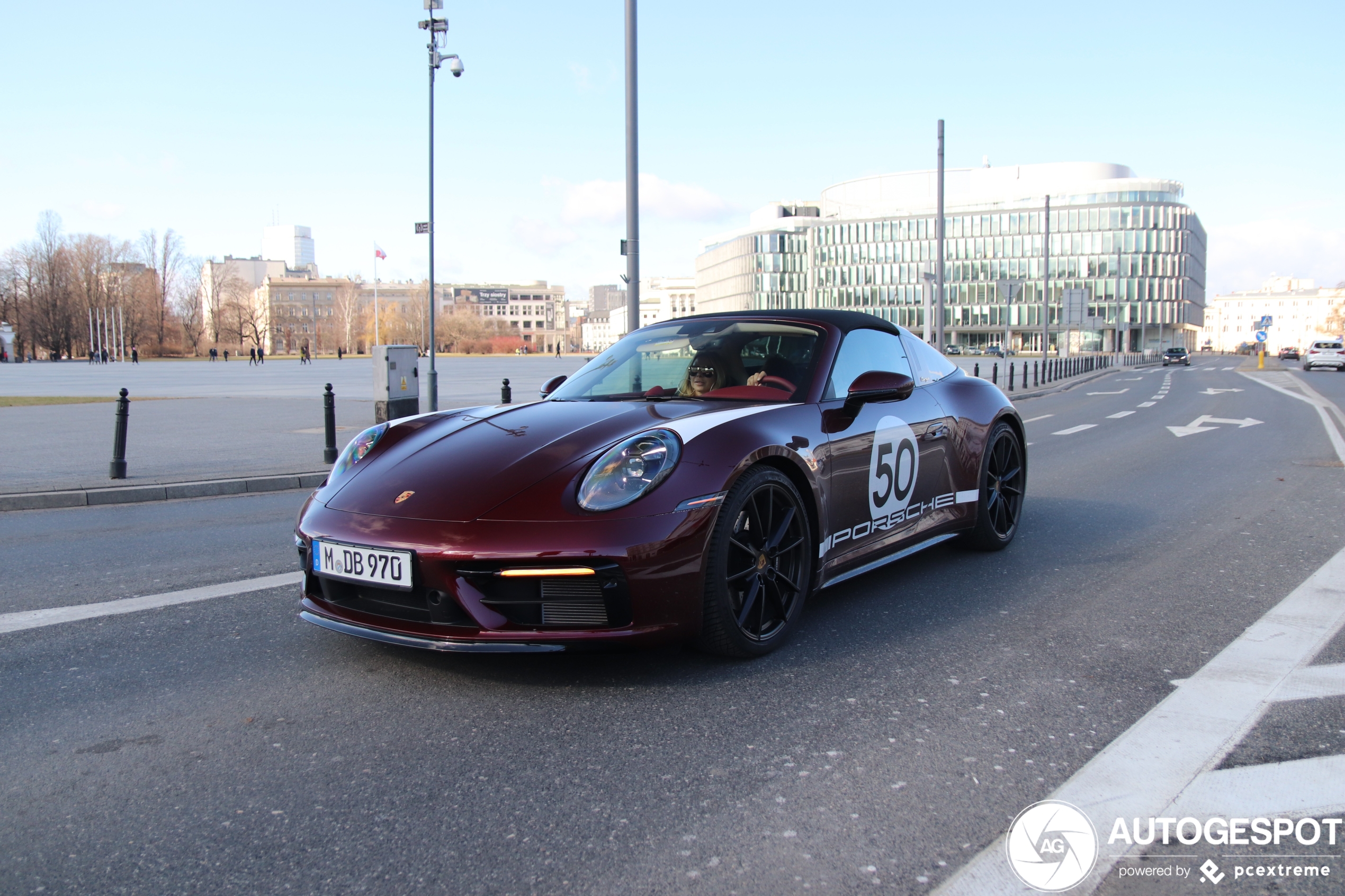 Porsche 992 Targa 4S Heritage Design Edition