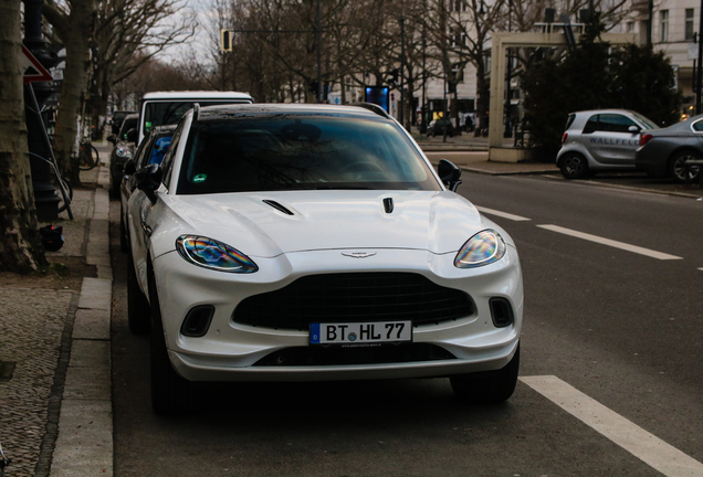 Aston Martin DBX