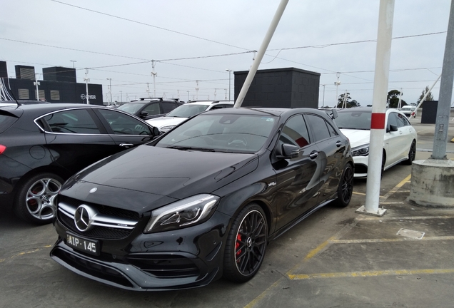 Mercedes-AMG A 45 W176 2015