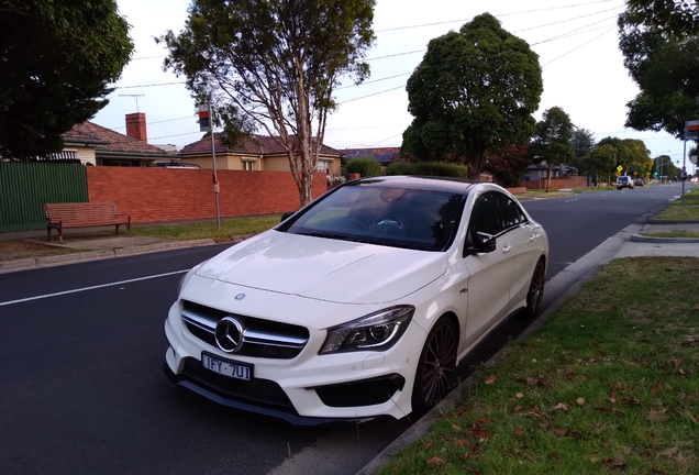 Mercedes-Benz CLA 45 AMG C117