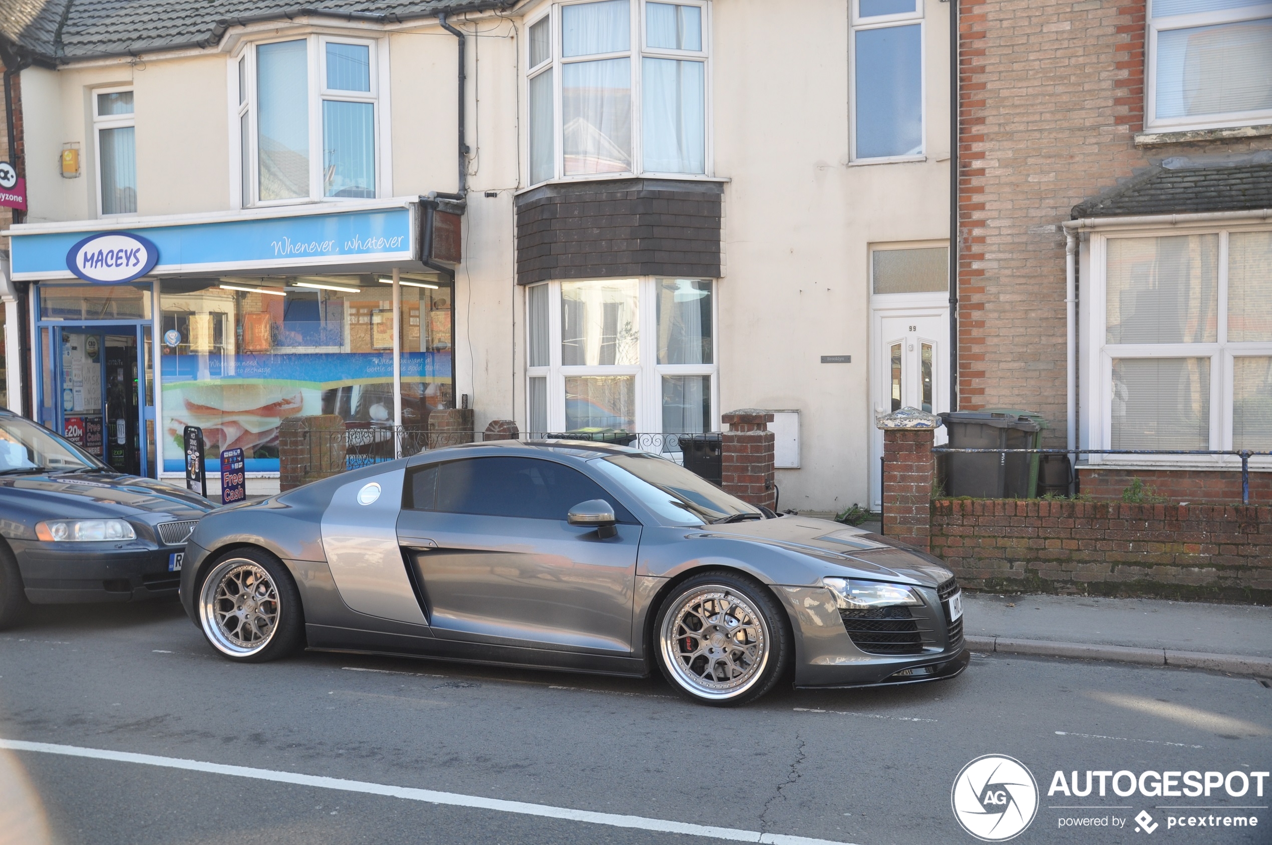 Audi R8