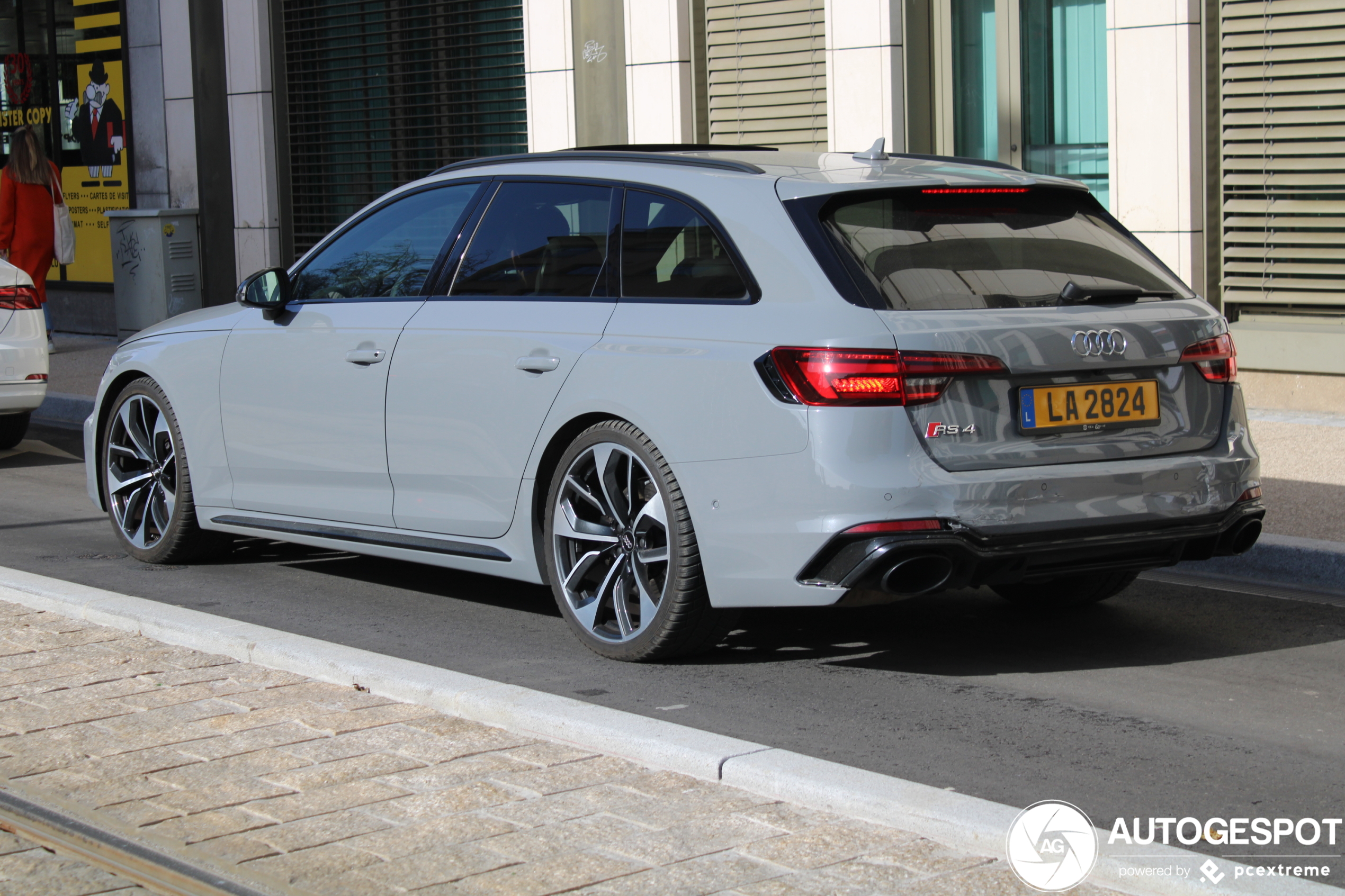 Audi RS4 Avant B9