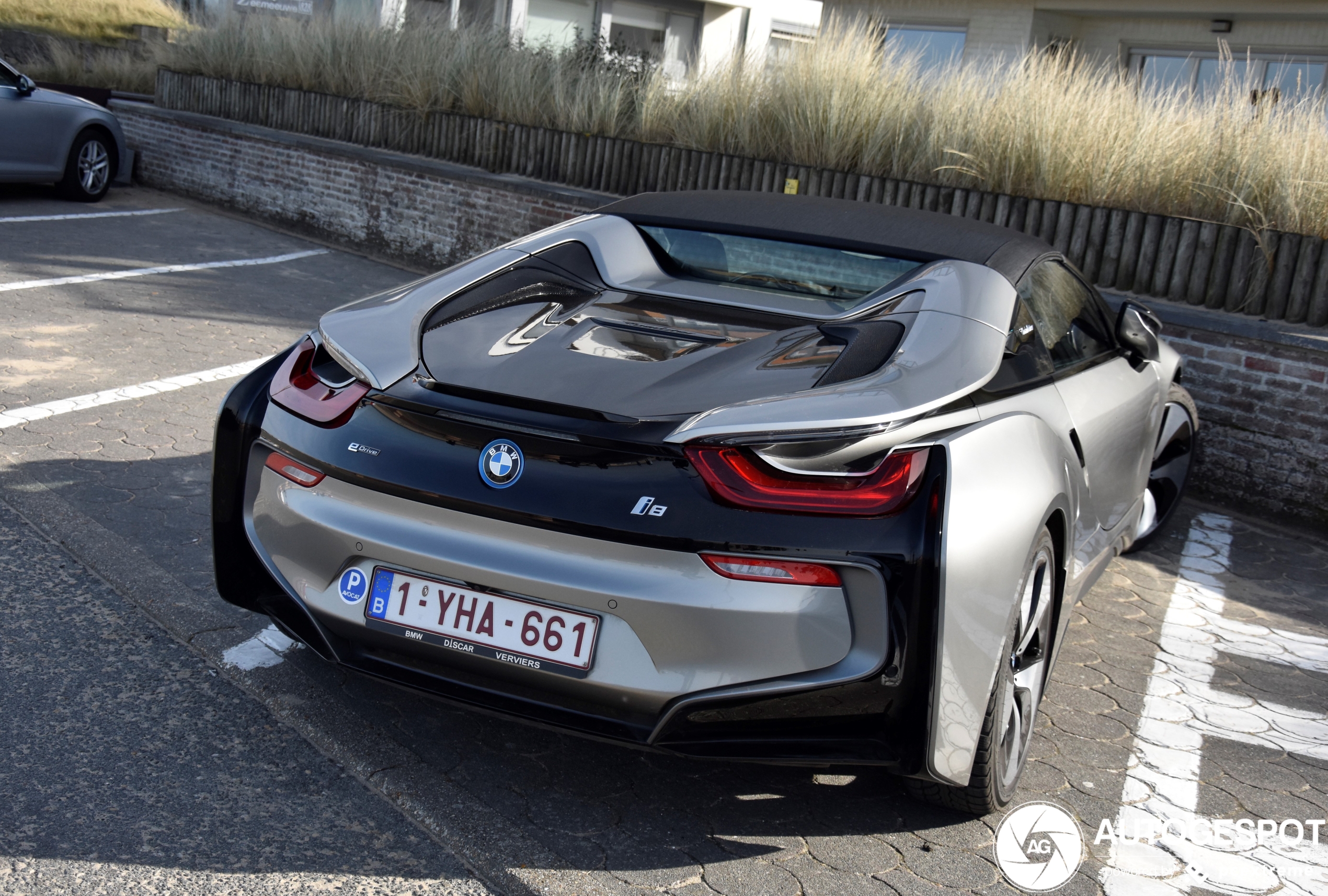 BMW i8 Roadster