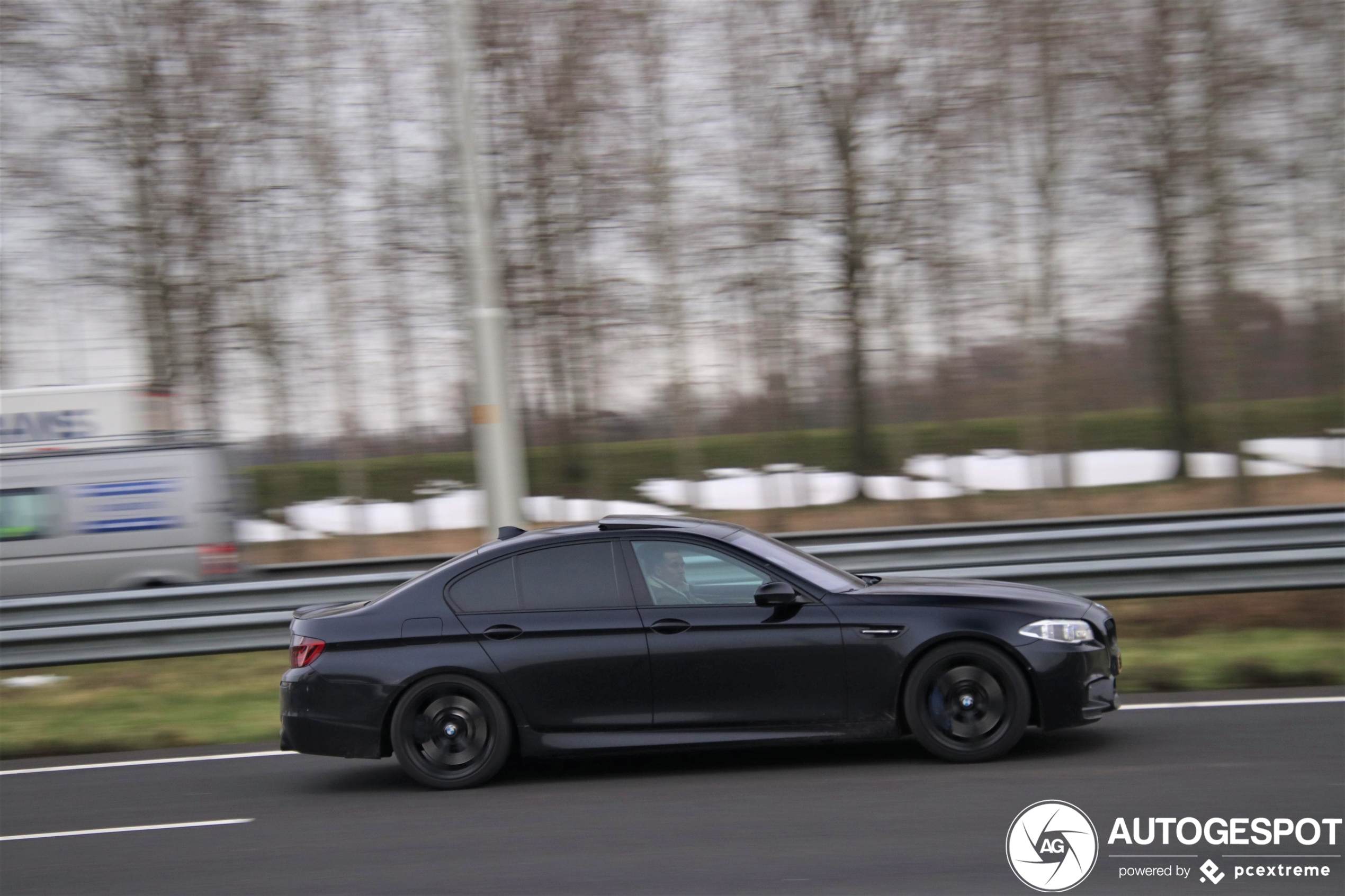 BMW M5 F10 2014