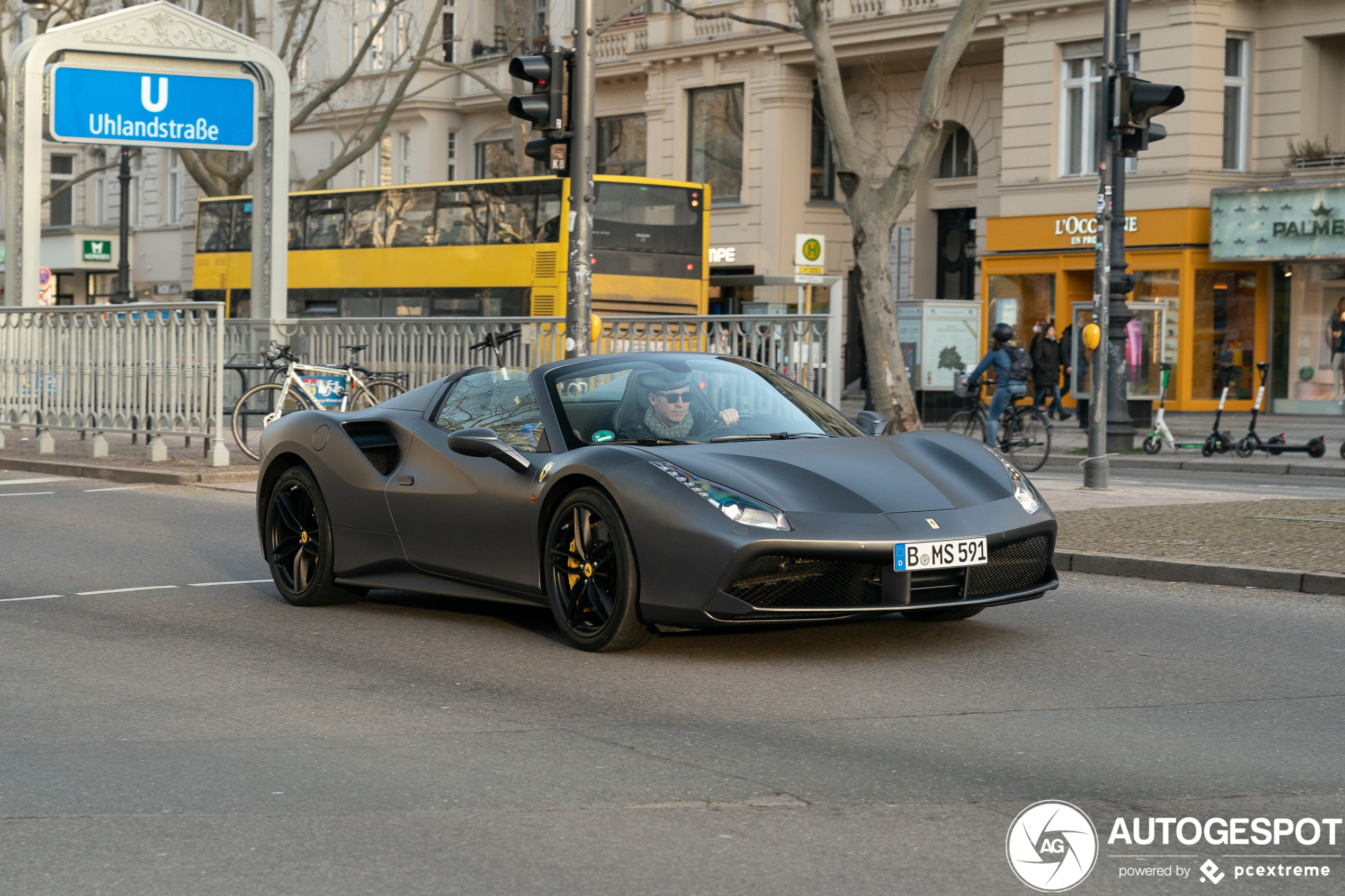 Ferrari 488 Spider