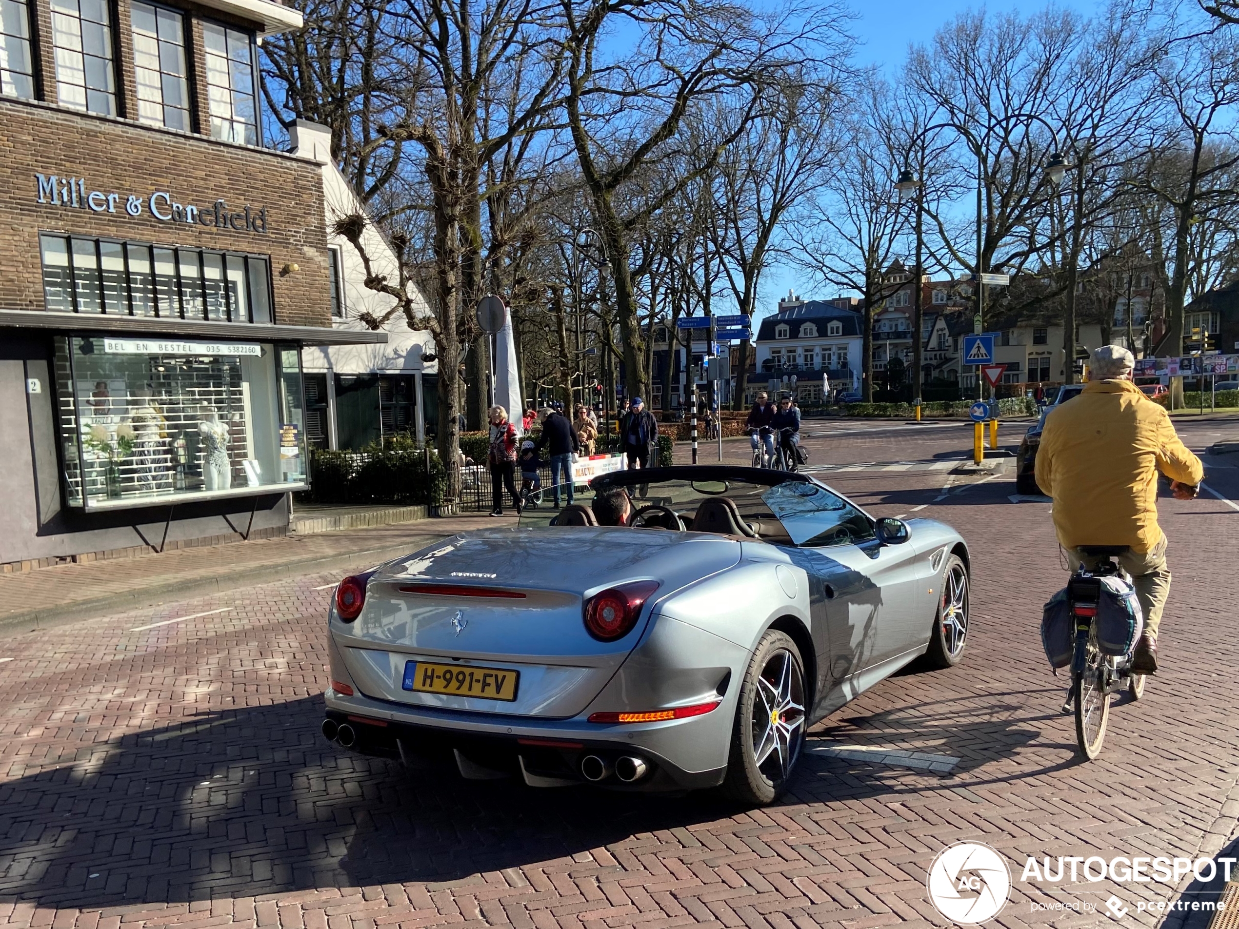 Ferrari California T