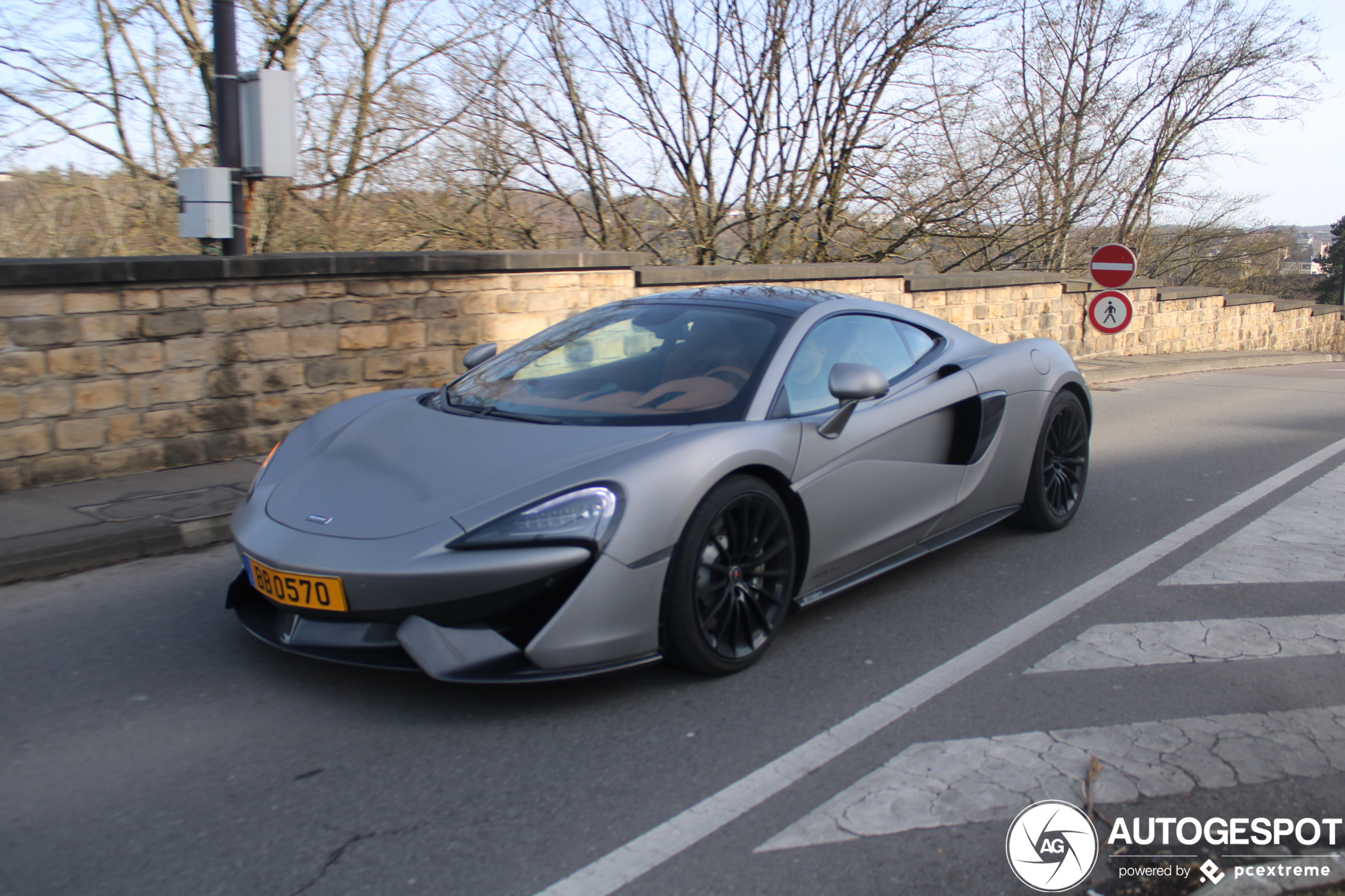 McLaren 570GT