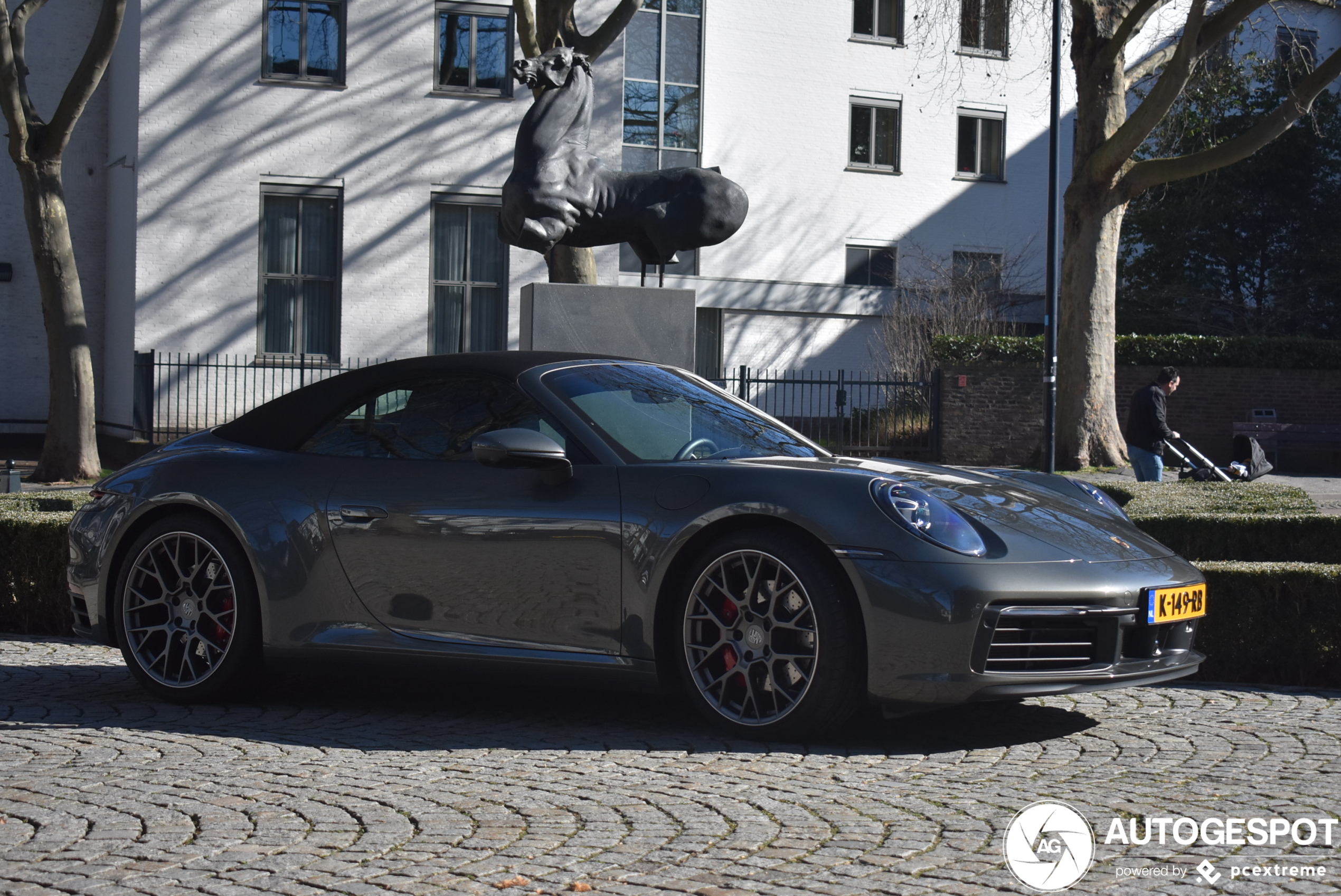 Porsche 992 Carrera 4S Cabriolet