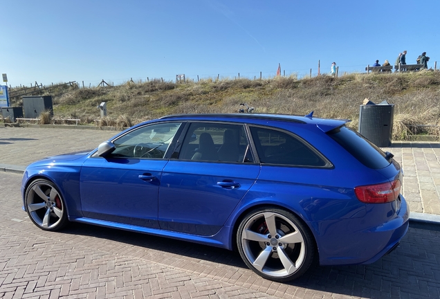 Audi RS4 Avant B8