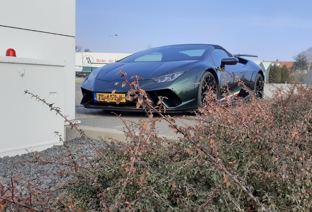 Lamborghini Huracán LP640-4 Performante Spyder