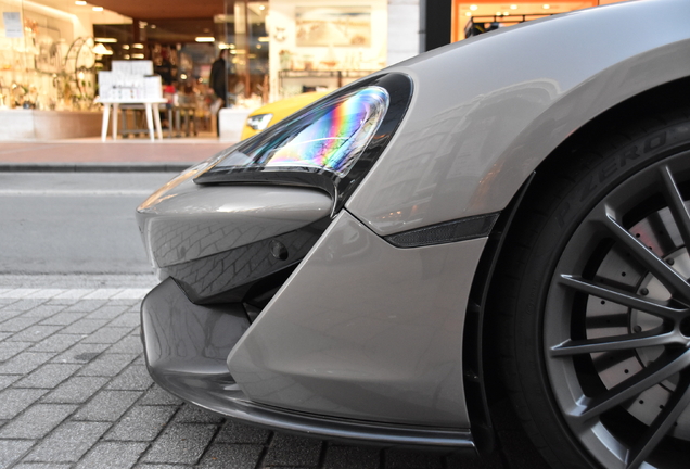 McLaren 570GT