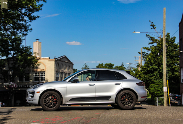 Porsche 95B Macan GTS