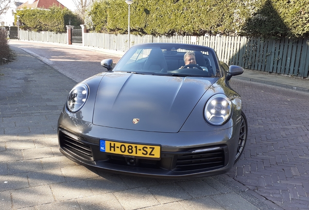 Porsche 992 Carrera 4S Cabriolet