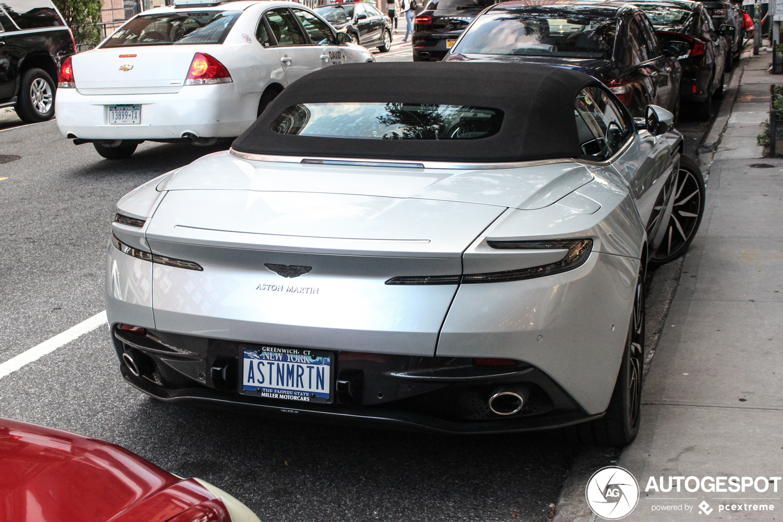 Aston Martin DB11 V8 Volante