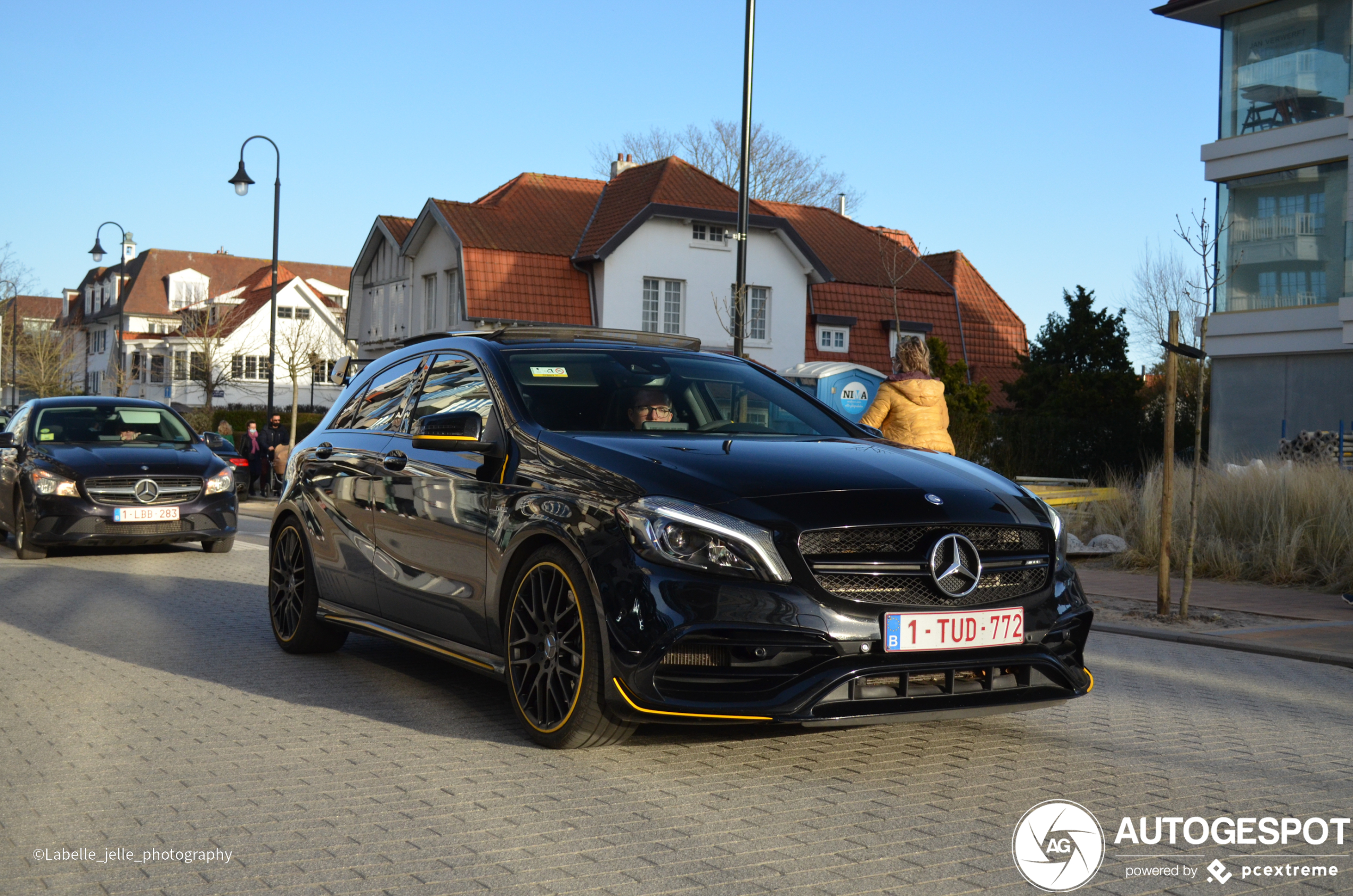 Mercedes-AMG A 45 W176 Yellow Night Edition