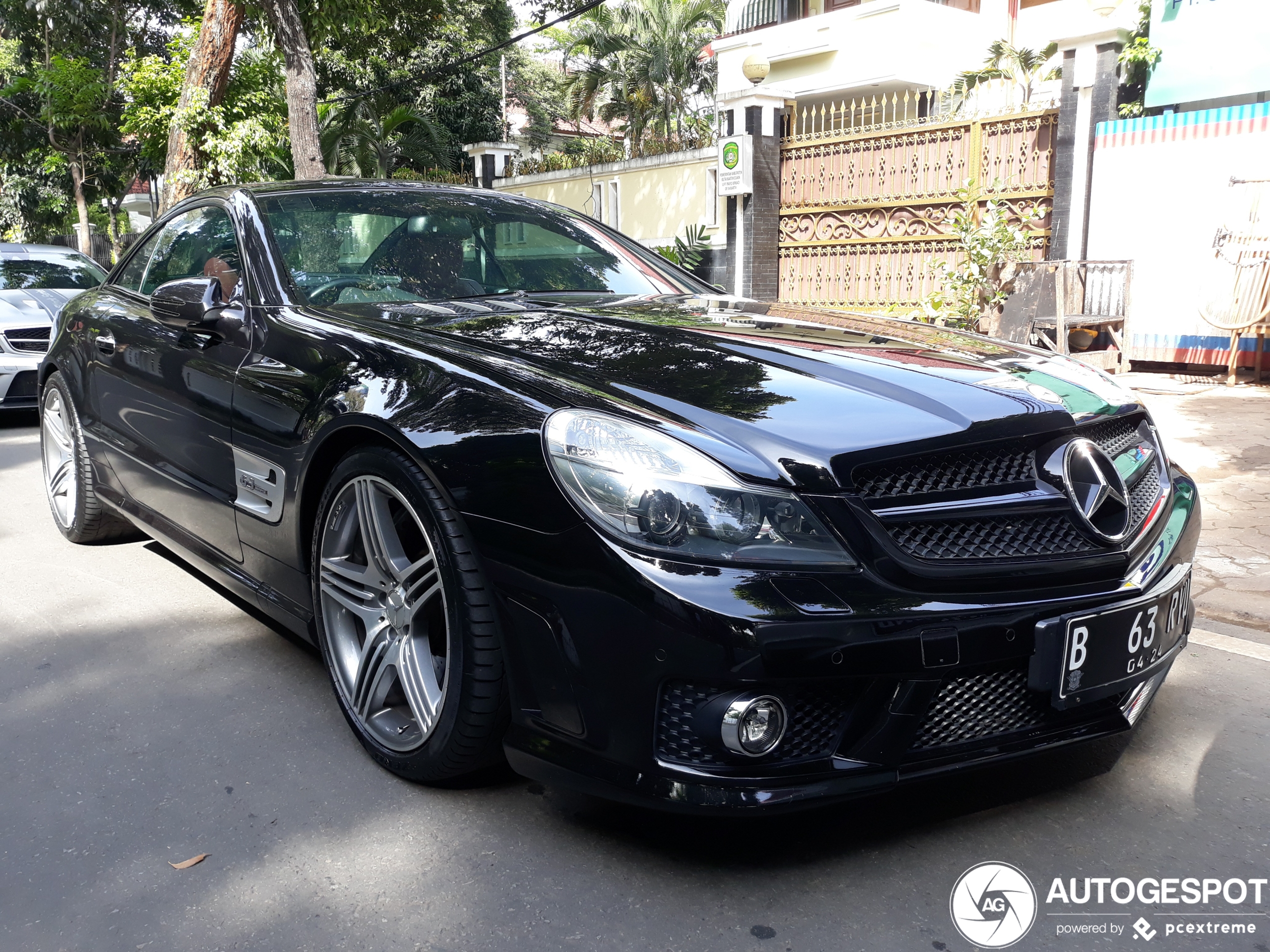 Mercedes-Benz SL 63 AMG