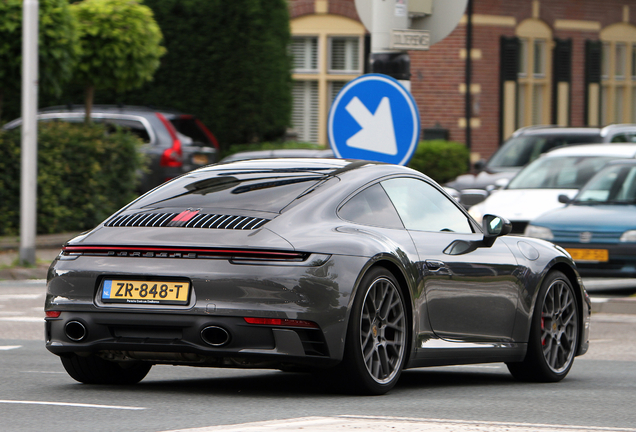 Porsche 992 Carrera 4S