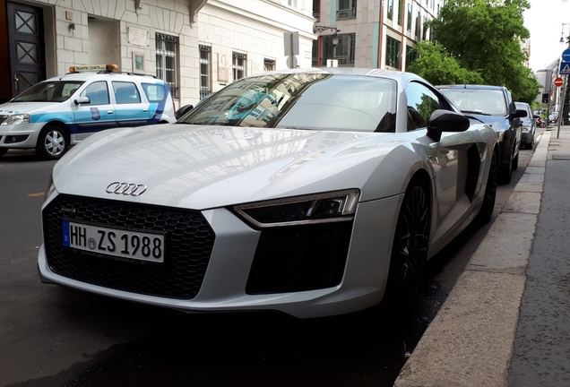 Audi R8 V10 Plus 2015