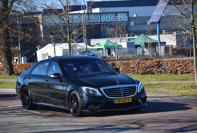 Mercedes-Benz S 63 AMG V222