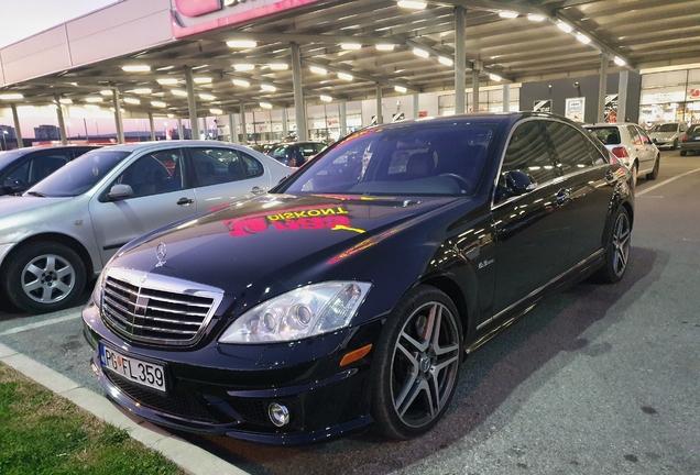 Mercedes-Benz S 63 AMG W221