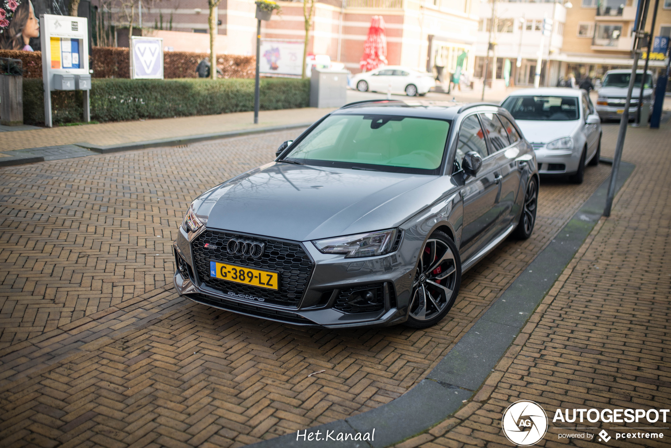 Audi RS4 Avant B9