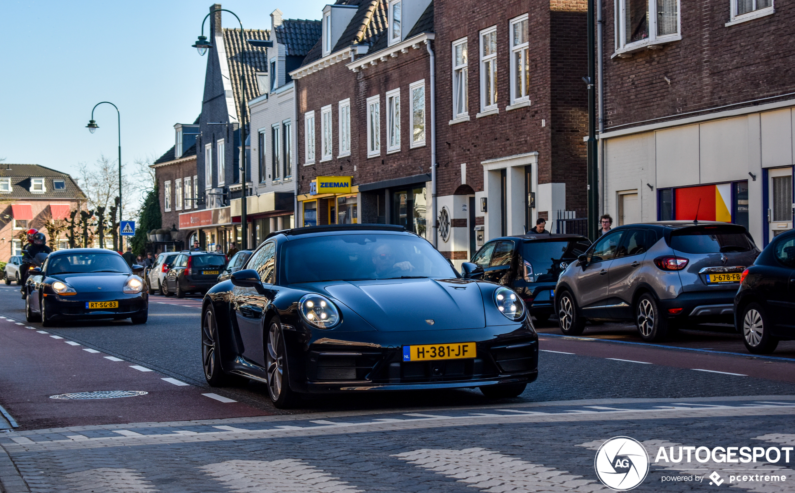 Porsche 992 Carrera 4S