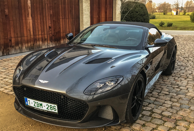 Aston Martin DBS Superleggera Volante