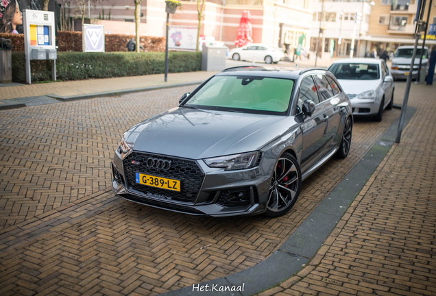 Audi RS4 Avant B9