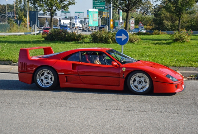 Ferrari F40